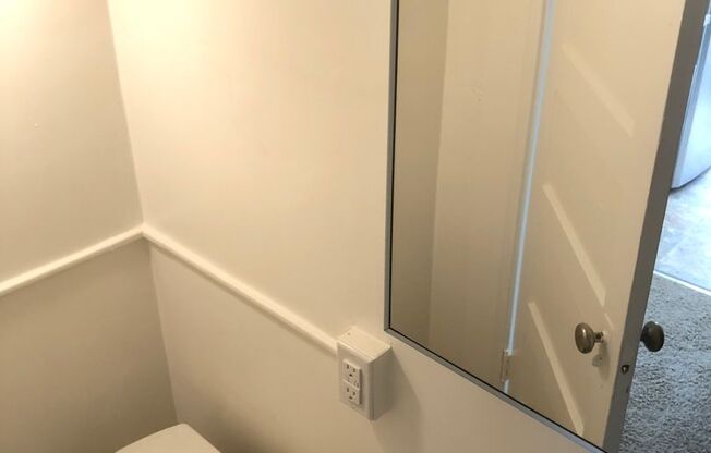 179 Oak Street / 72 Lily Street