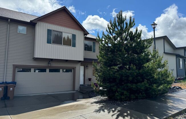 PRICE DROP! 3 Bedroom Duplex in West-Central Spokane!