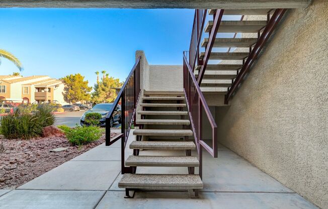 3 beds, 2 baths, $1,495, Unit # 2065