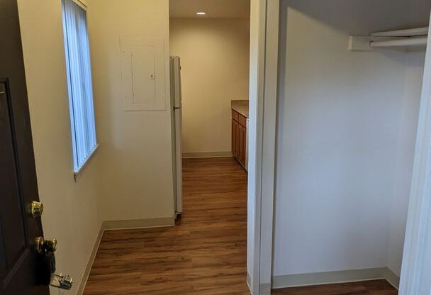 1 bed, 1 bath, 650 sqft, $1,200, Unit 04