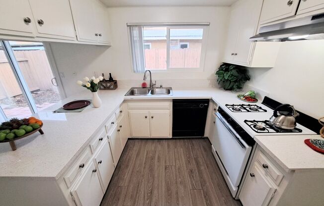 3 beds, 2 baths, 1,314 sqft, $3,295, Unit 312