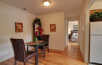 2 beds, 1.5 baths, 925 sqft, $2,250, Unit 1412