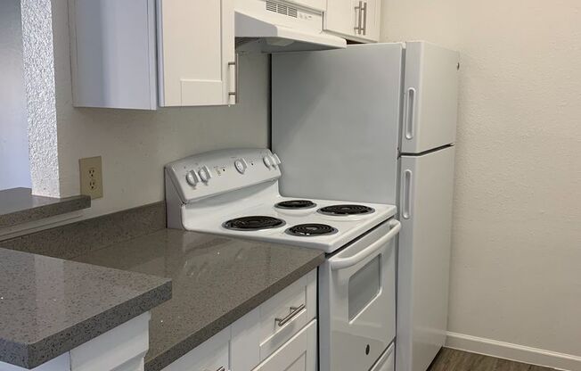 2 beds, 2 baths, 1,038 sqft, $1,215, Unit 0110