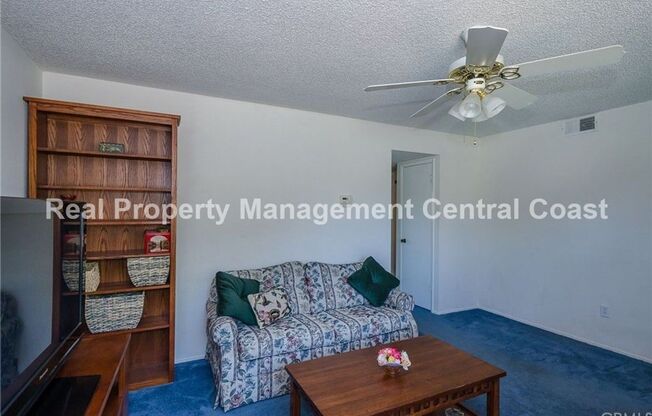 2 beds, 1 bath, $1,900