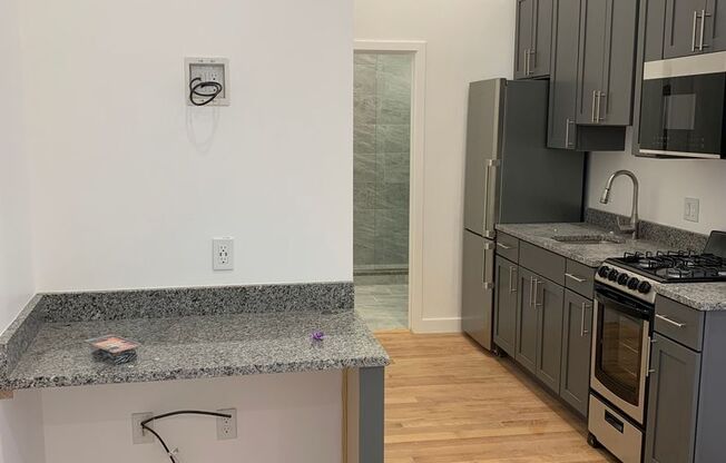 Studio, 1 bath, 415 sqft, $1,595, Unit 64-209