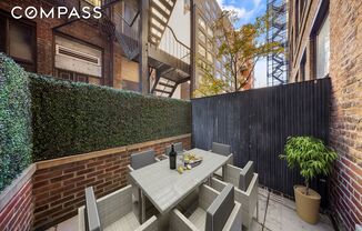 140 W 22 ST