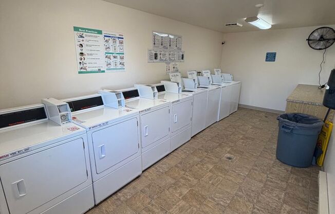 2 beds, 1 bath, 720 sqft, $1,350, Unit 359-6007