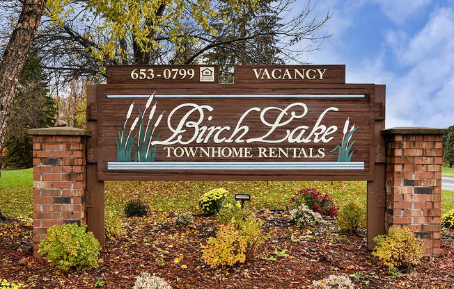Birch Lake Townhomes - Signage