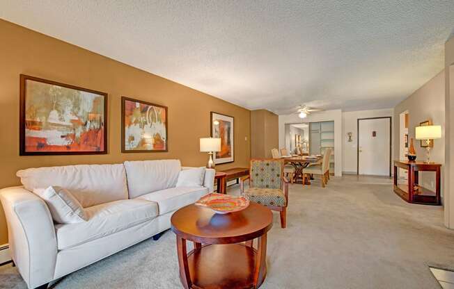 Welcome to Eagle Ridge Apartment Homes