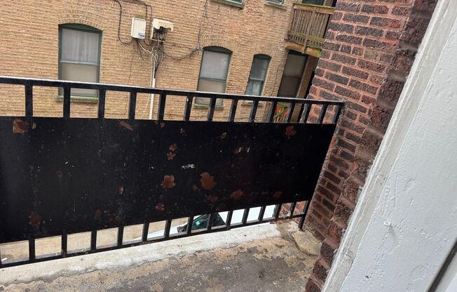 Studio, 1 bath, 300 sqft, $1,195, Unit #209