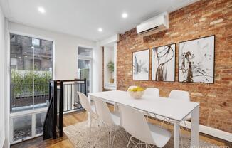 445 West 21 Street