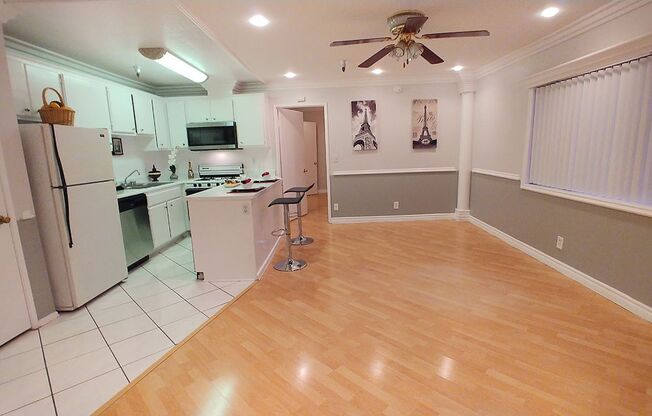 2 beds, 2 baths, 910 sqft, $2,795, Unit 304
