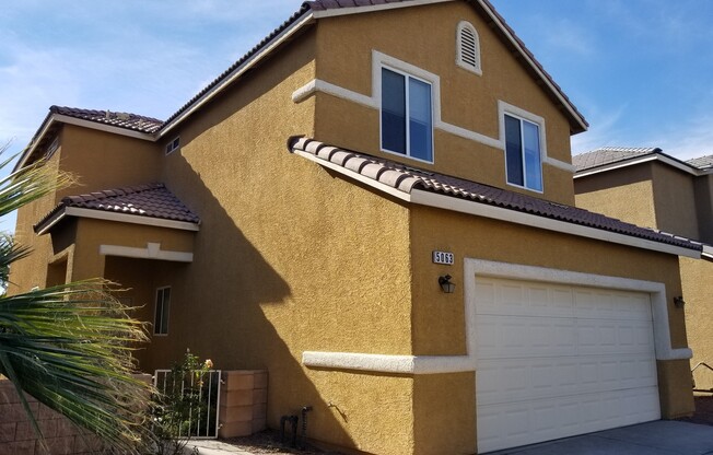 Lovely 2 story home Madre Mesa South Community