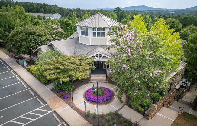 3 Bedroom Flat Available at the Woodlands - REDUCED DEPOSIT