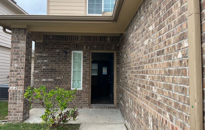 4B2.5B Move-in Ready Home close to TX-8 in Harris County 77044!