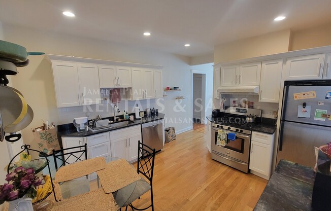 31 PARKTON RD