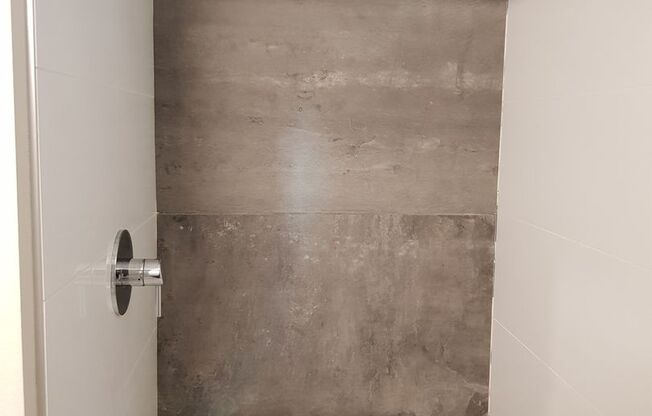 Studio, 1 bath, 244 sqft, $1,187, Unit 208