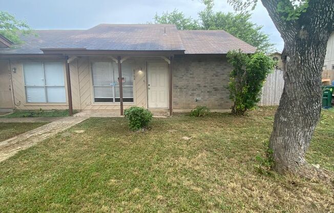 8904 Meadow Trace