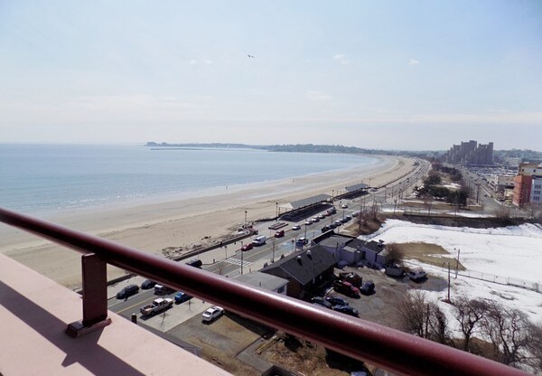 1 bed, 1 bath, 868 sqft, $2,800, Unit 11E