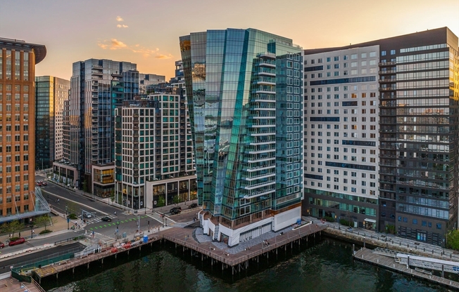 2 beds, 2.5 baths, 1,338 sqft, $12,500, Unit 17C