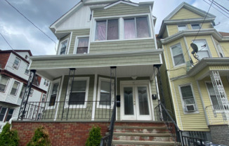 48 Hazelwood Ave