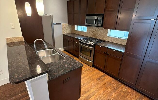 1600 N HASKELL                 /HOA