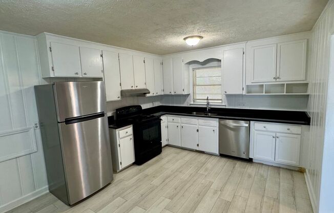 505 Locust Ln. - 3BR Ranch Home on Cul-de-sac with Large Yard