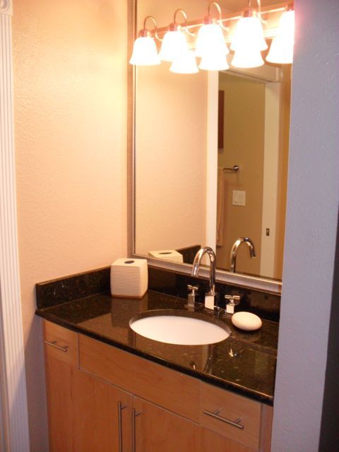 2 beds, 2 baths, $2,100, Unit 101