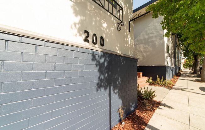 1 bed, 1 bath, $1,925, Unit 206-10