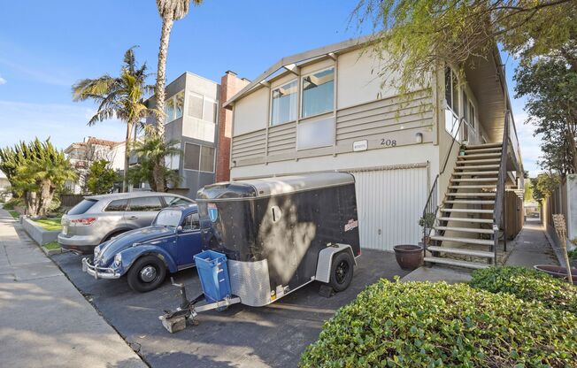 208 Avenue H