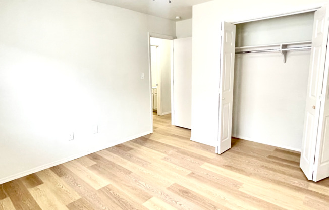 2 beds, 1 bath, 900 sqft, $999, Unit 503A