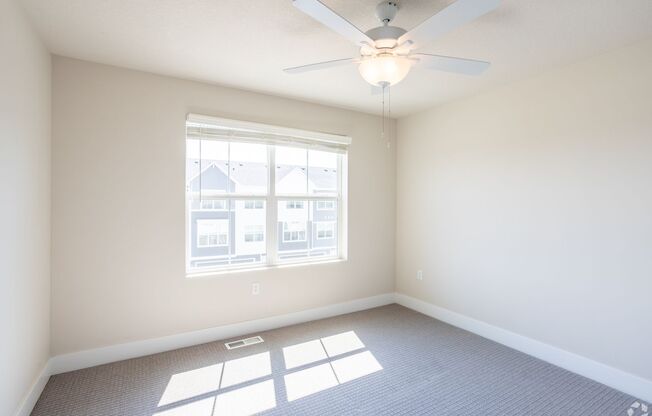 2 beds, 2.5 baths, 1,160 sqft, $1,650, Unit 3227 NW Chapel LN