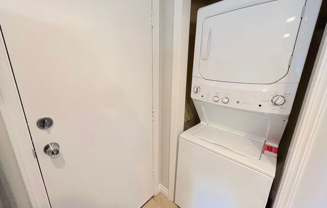1 bed, 1 bath, 650 sqft, $1,350, Unit D