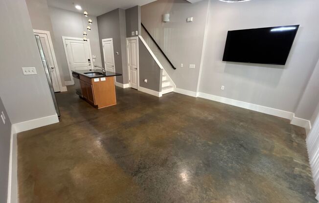 1 Bed | 1.5 Bath Downtown Raleigh Condo - Water&Internet Included