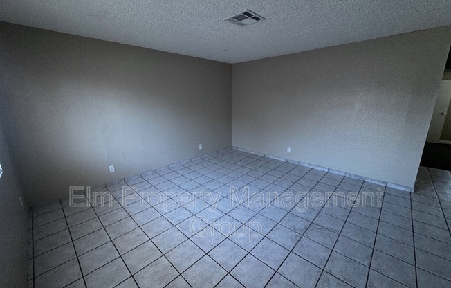 8 BRITZ CIR