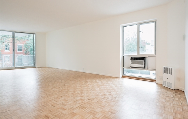 1 bed, 1 bath, 749 sqft, $2,700, Unit 301