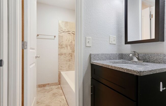 Phog Apartments / Meiners Development Co. of Independence