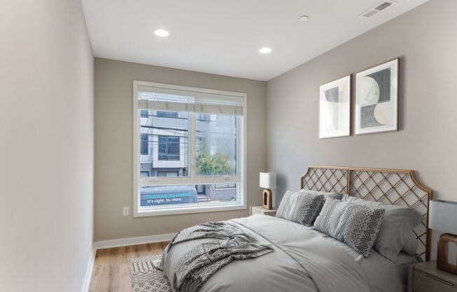 2 beds, 1 bath, 802 sqft, $1,795, Unit Unit 7