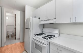 2 beds, 1 bath, $1,940, Unit 06