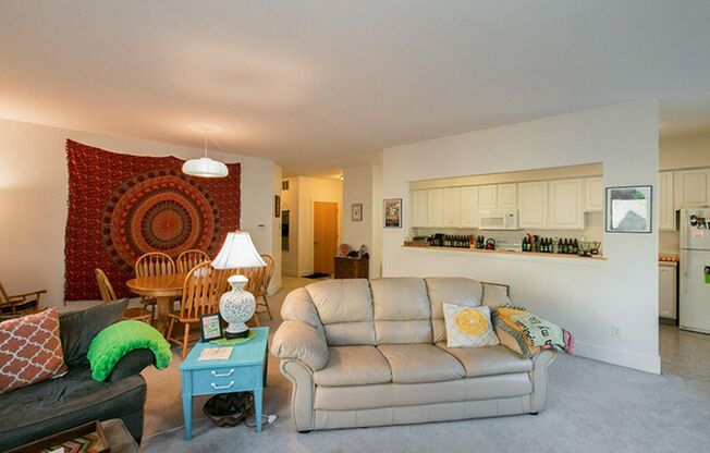 2 beds, 1 bath, $1,675, Unit 1