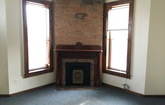 731 E Main St