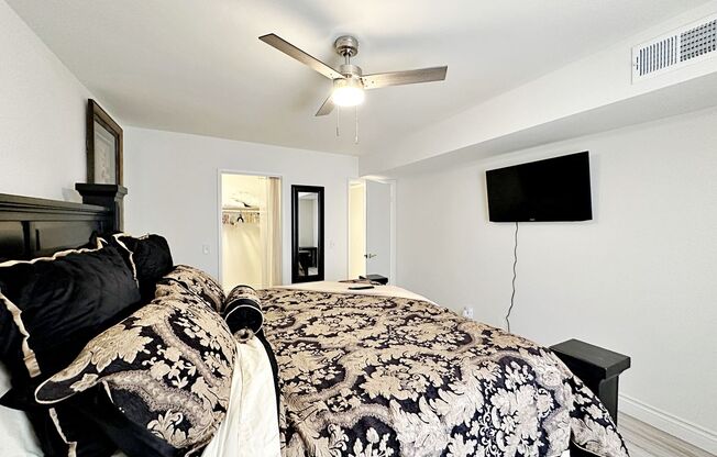 2 beds, 1 bath, $2,240, Unit # 206