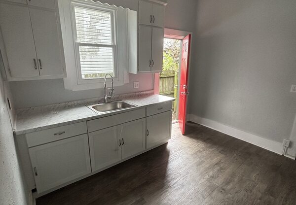 317 S GRAND AVE