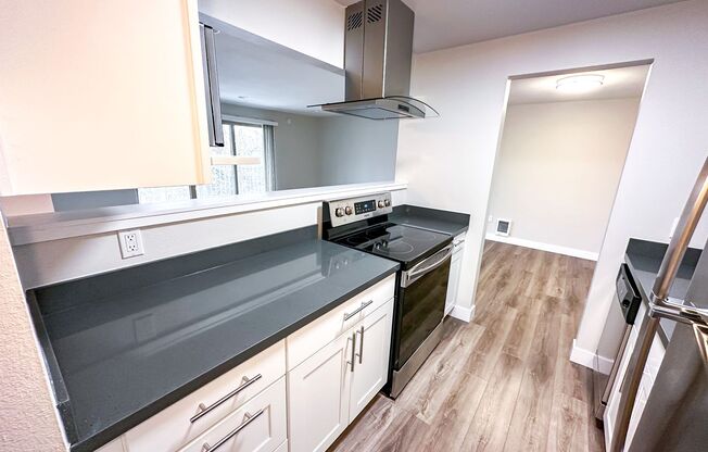 9100 Roosevelt Apartments