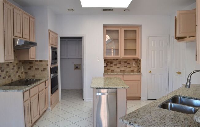 For Lease 3 Bed 2 Bath 2 car 1889 Sqft 1 story - walk to Rice Middle School