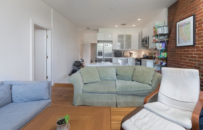 1662 Washington St Unit 3