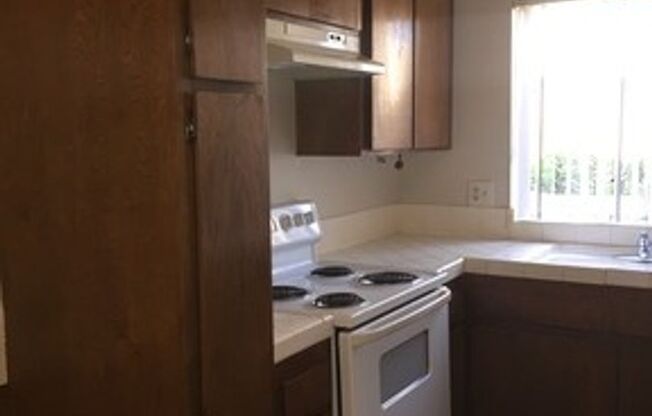 1 bed, 1 bath, $1,895, Unit 4571 #4