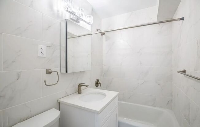 1 bed, 1 bath, 732 sqft, $5,600, Unit 017A