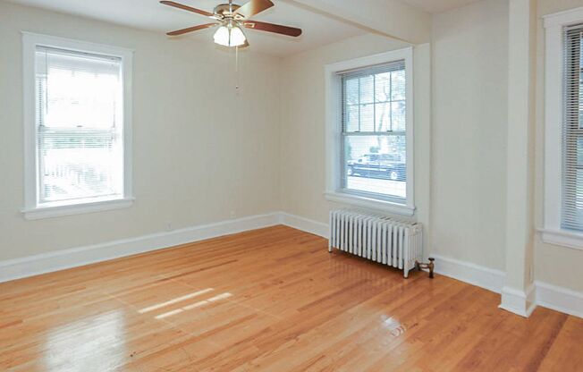 2 beds, 1 bath, 875 sqft, $2,100, Unit 1615-1