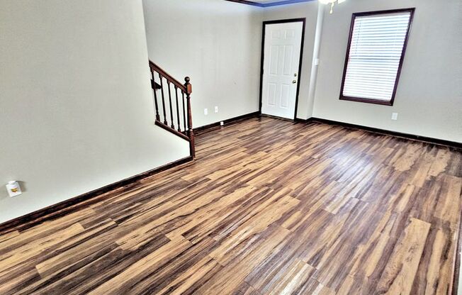 (RCH-102) 1202 Brookline Ave